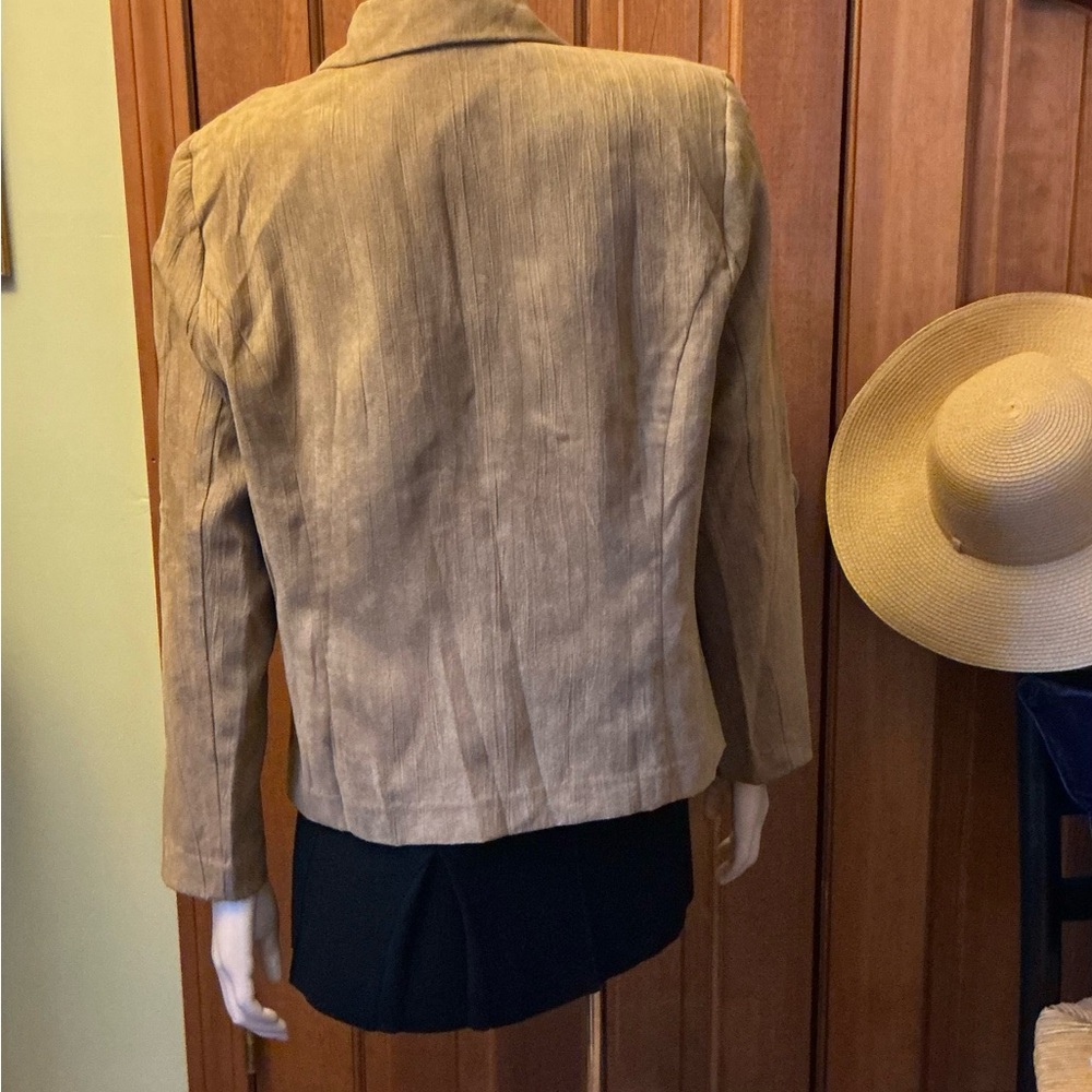 JM Collection Beige Ruffled Blazer - Picture 2 of 8